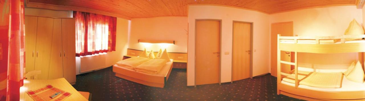 Gaestehaus Standardhaus ซาลบาคฮินเทอร์เกลมม์ ภายนอก รูปภาพ