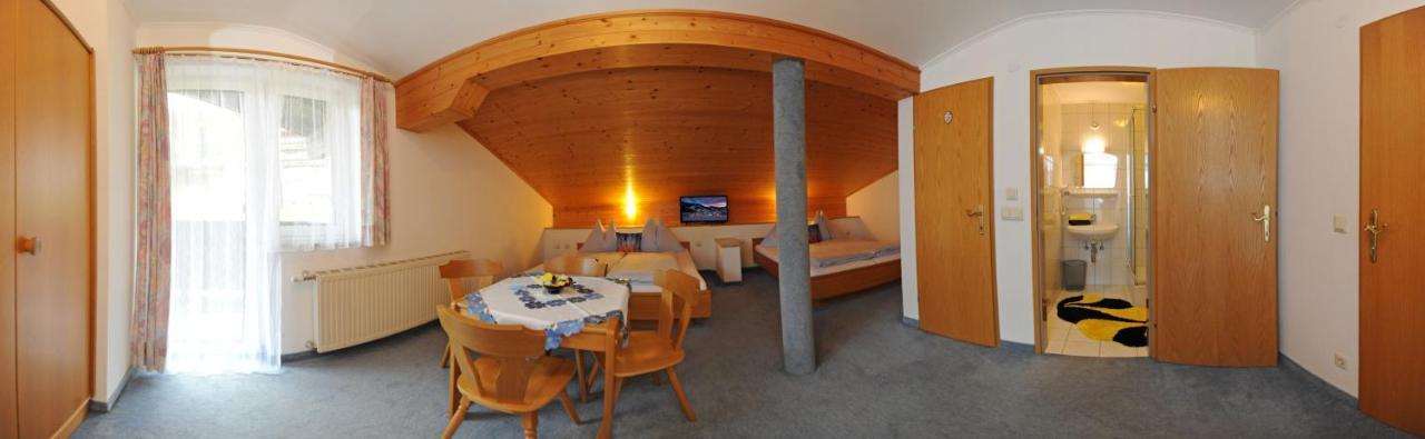Gaestehaus Standardhaus ซาลบาคฮินเทอร์เกลมม์ ภายนอก รูปภาพ