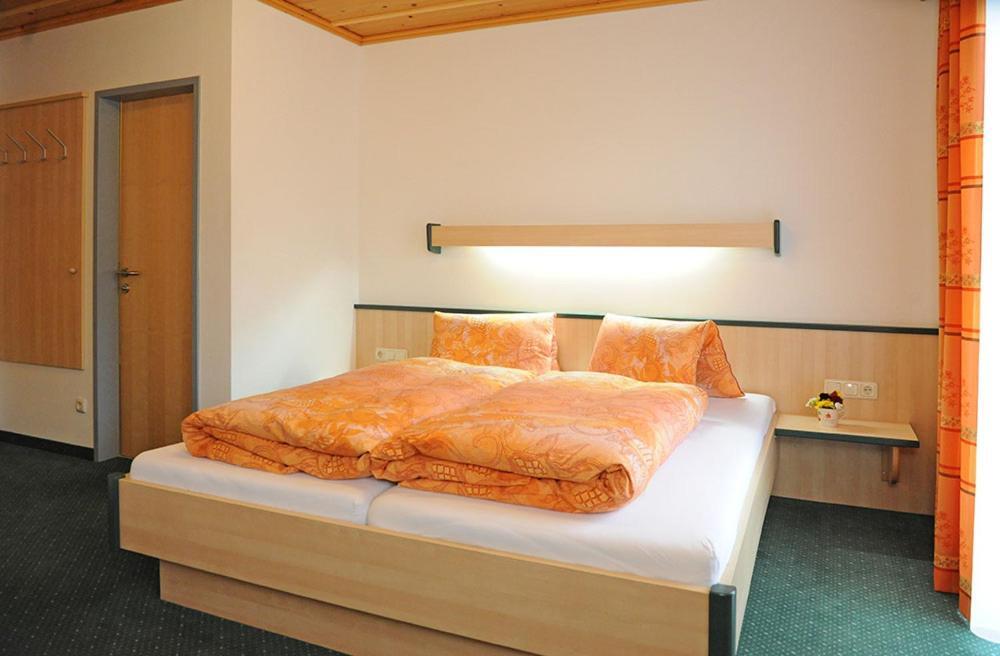 Gaestehaus Standardhaus ซาลบาคฮินเทอร์เกลมม์ ภายนอก รูปภาพ