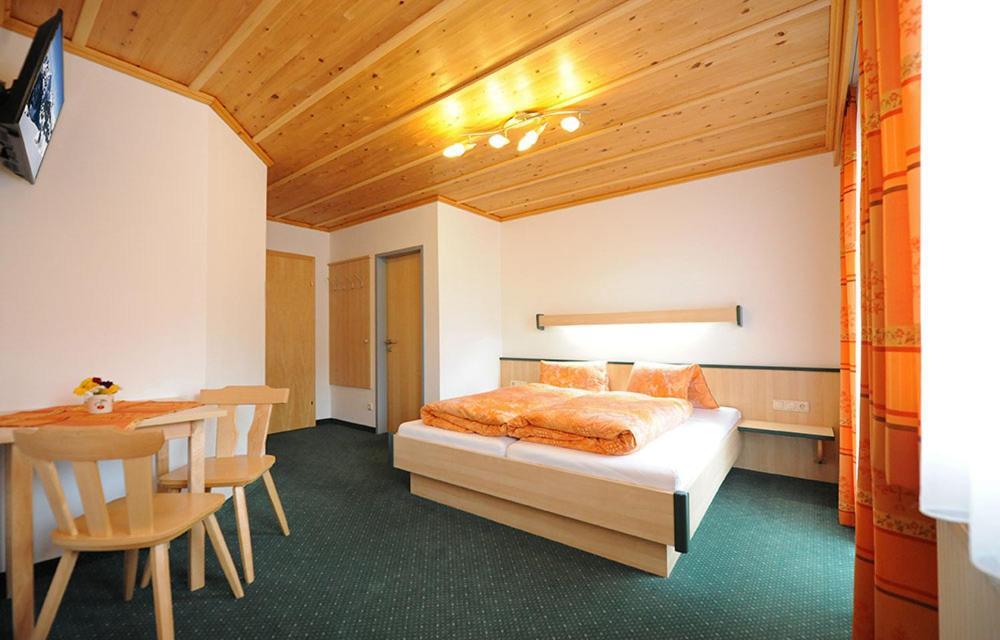 Gaestehaus Standardhaus ซาลบาคฮินเทอร์เกลมม์ ภายนอก รูปภาพ