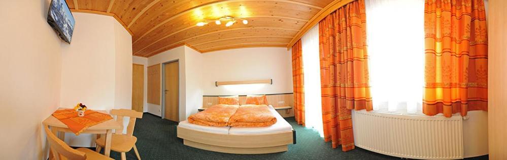 Gaestehaus Standardhaus ซาลบาคฮินเทอร์เกลมม์ ภายนอก รูปภาพ